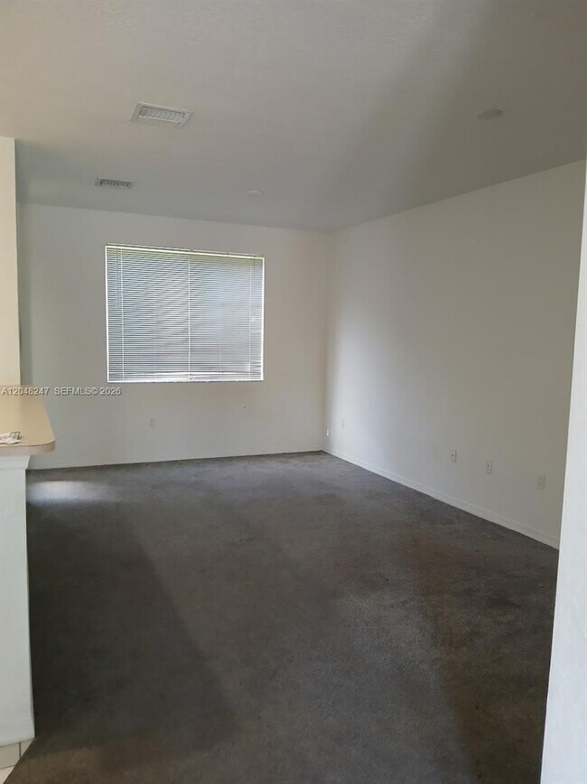 Building Photo - 6059 SW 19th Ct