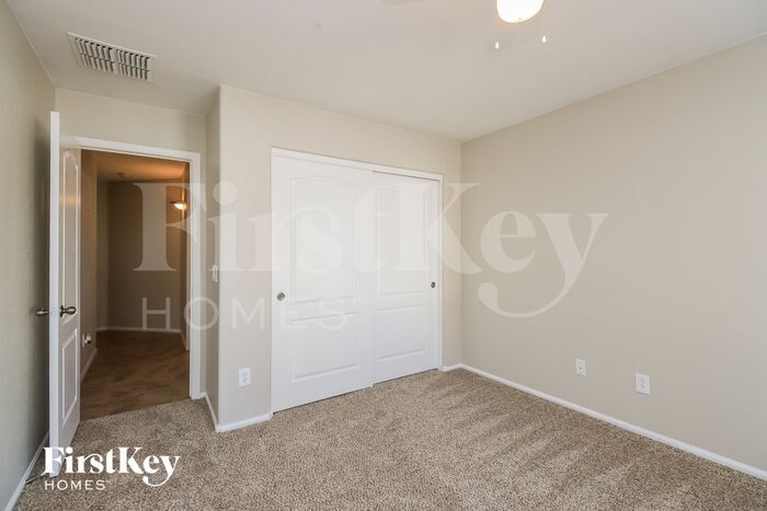 Building Photo - 4151 E Mica Rd