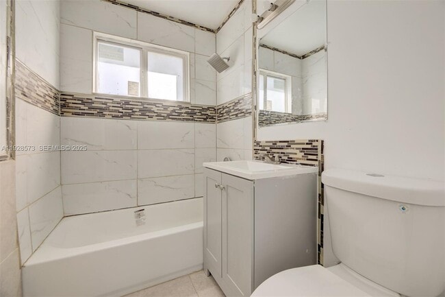 Building Photo - 3510 SW 39th St