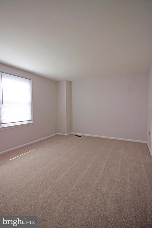 Building Photo - 5940 Grisby House Ct