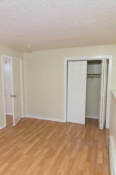 Building Photo - 1350 W 27th Ave