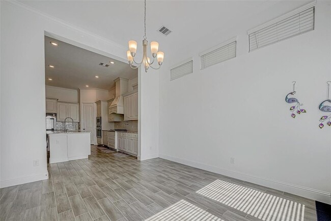 Building Photo - 12902 Sierra National Dr