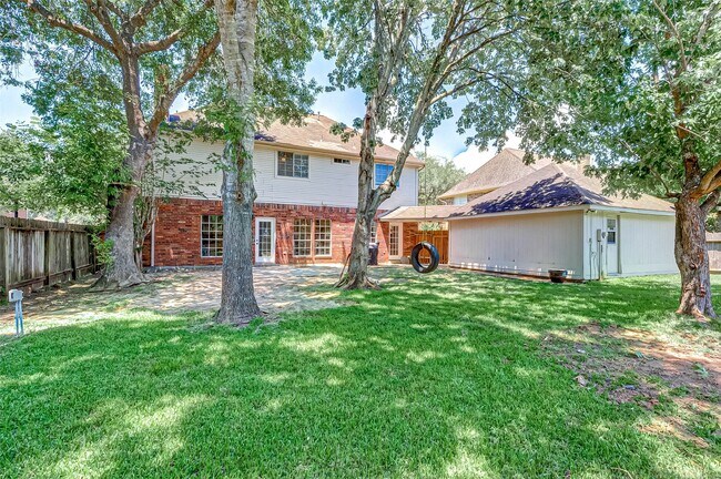 Building Photo - 14 Bradford Cir