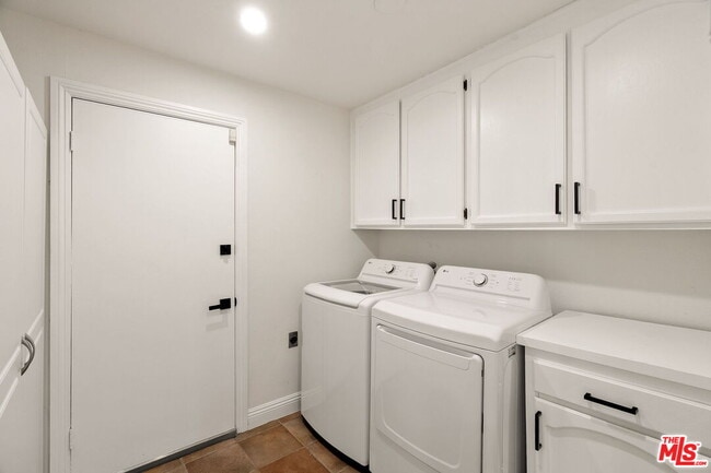 Building Photo - 15005 Killion St