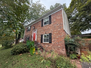 Building Photo - 536 Woodmont Dr