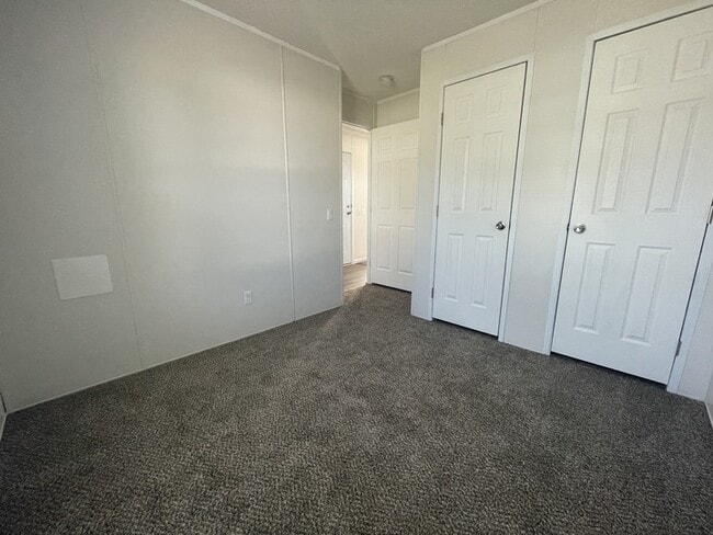 Building Photo - 15386 Danseur Dr