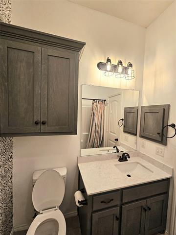 Building Photo - 312 Portland Ct