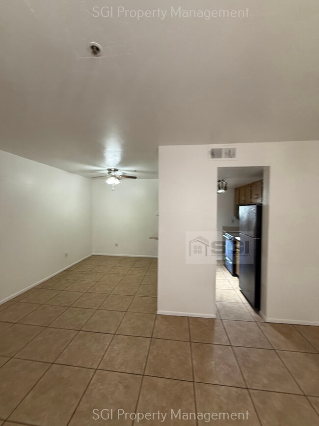 Building Photo - 12123 W Bell Rd