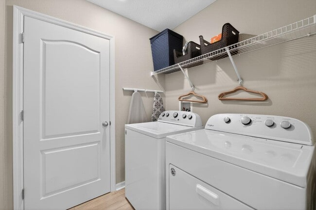 Building Photo - 700 Benoi Dr