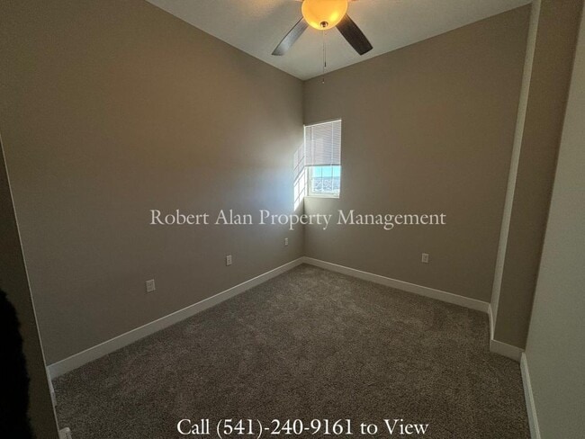 Building Photo - 2601 SW Hailey Ave