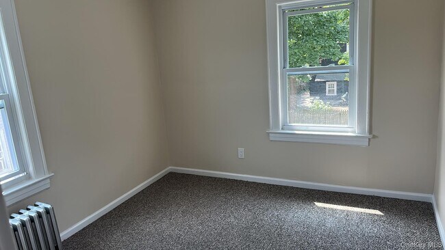 Building Photo - 28 Stowe Pl