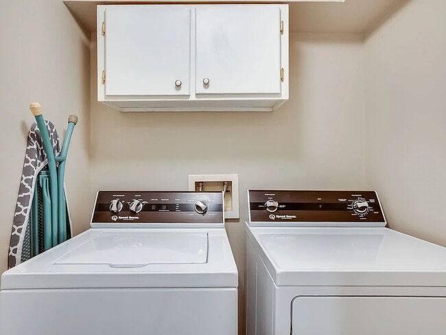 Building Photo - 2748 S West Pkwy