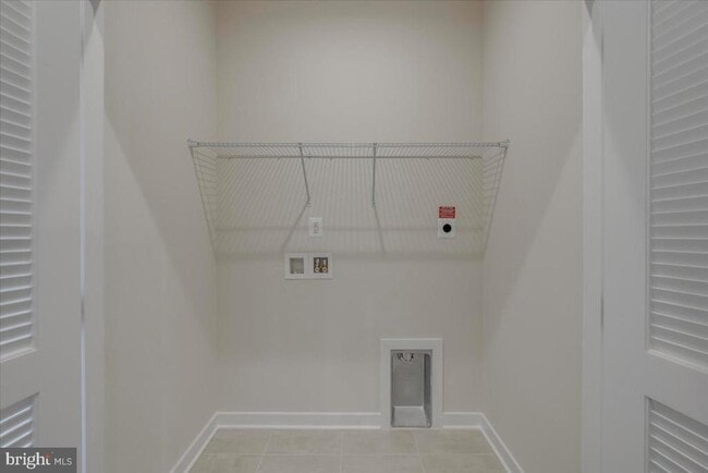 Building Photo - 9287 Tanfield Dr