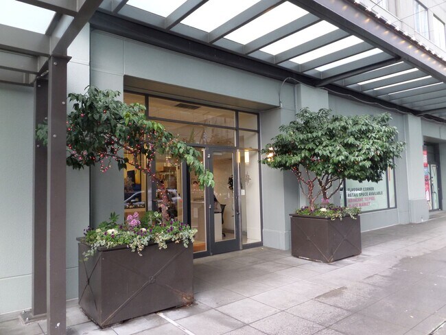 Building Photo - Adorable One Bedroom Seattle Condo in Unbeatable Location - Walk to Pike Place Market!