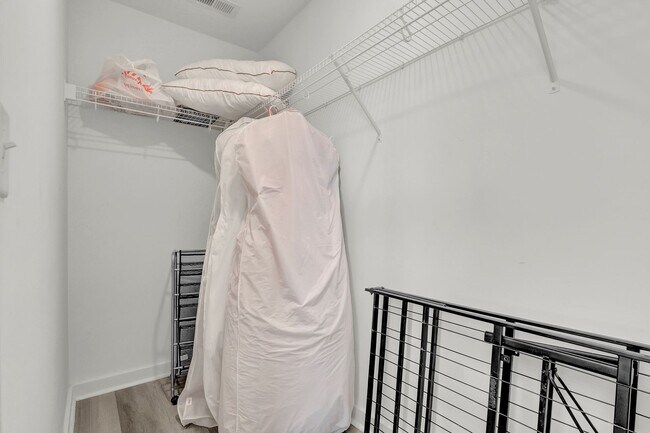 Building Photo - 328 Starfish Ln