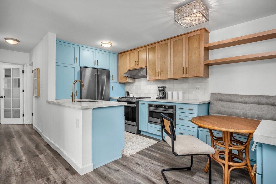 Furnished kitchen - 3640 Cardiff Ave