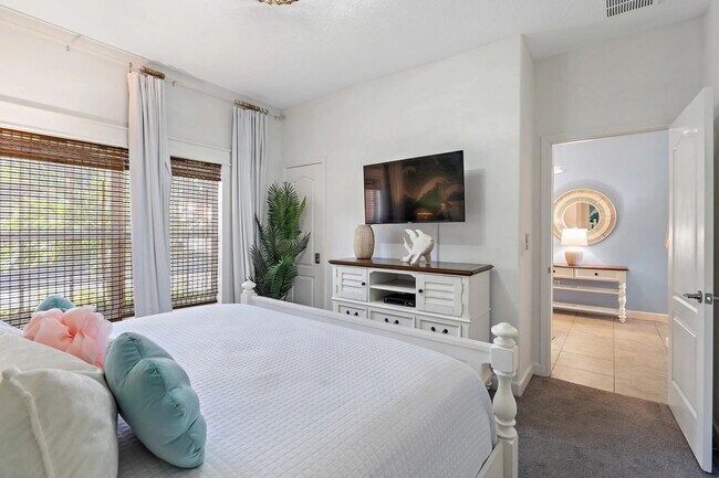 Building Photo - Stunning 4BR Resort Home in Four Corners, ...