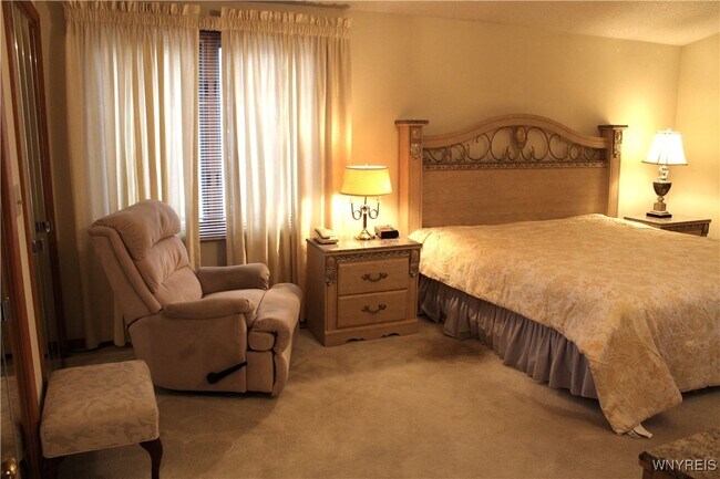 Building Photo - 16 Bluebird Ln