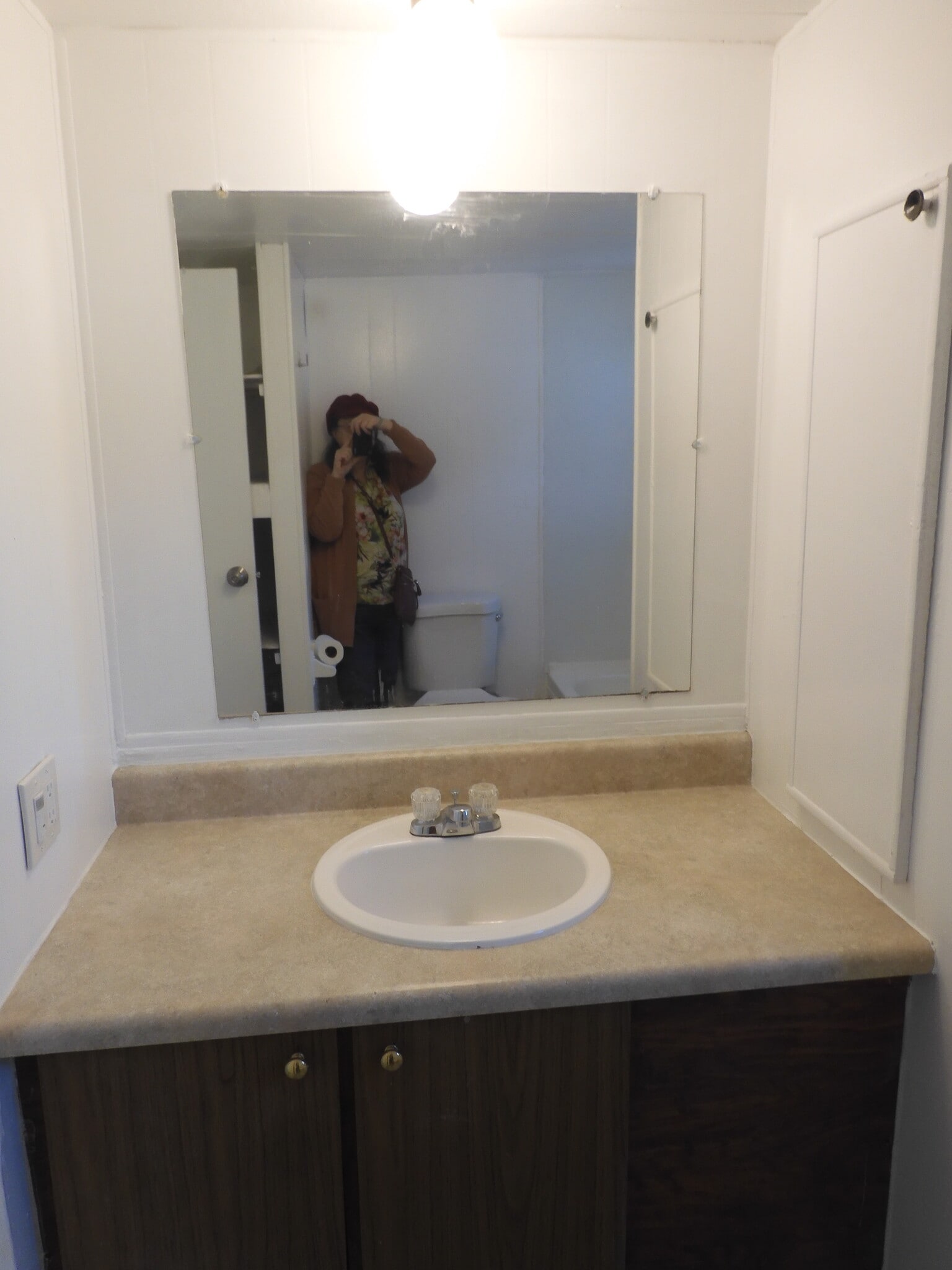 SINK IN BATHROOM - 7434 Hob Ln