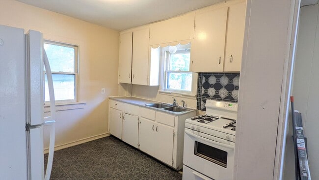 Building Photo - 1715 Ray St