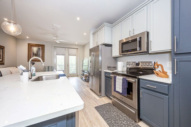 Building Photo - 2501 Bienville Blvd