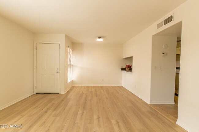 Building Photo - 3619 E Monterosa St