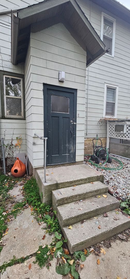 Primary Photo - 882 Locust Dr