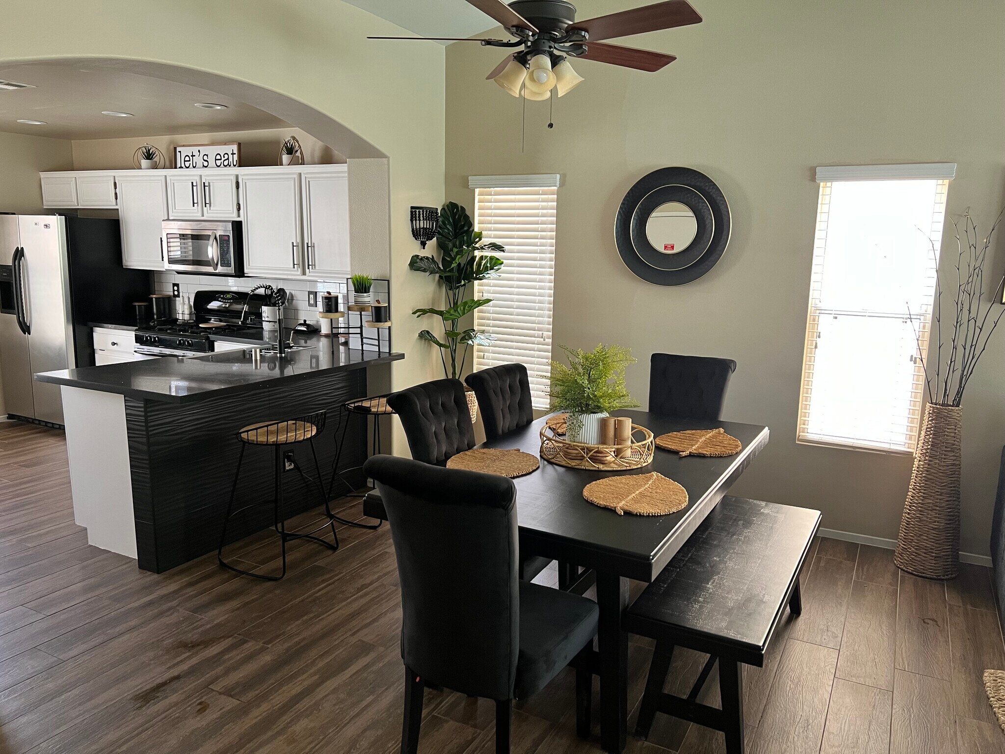 Building Photo - 4209 Totano Dr