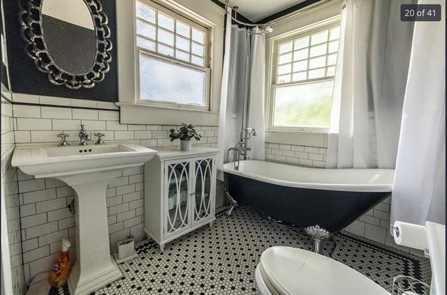 Building Photo - 5201 Reiger Ave