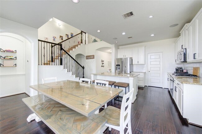 Building Photo - 2943 Shadowbrook Chase Ln