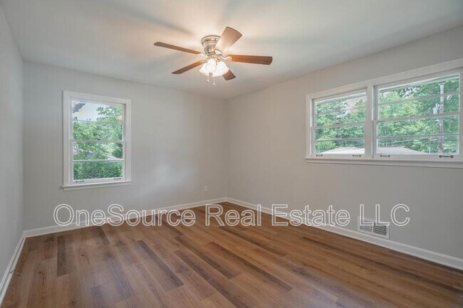 Building Photo - 1248 Cliffwood Dr