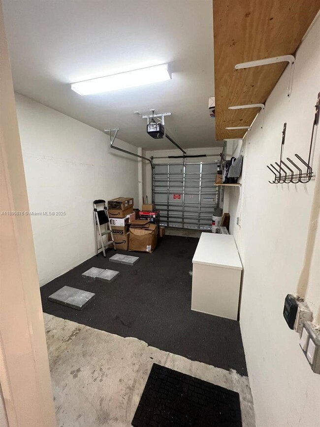 Building Photo - 10422 NW 64th Terrace