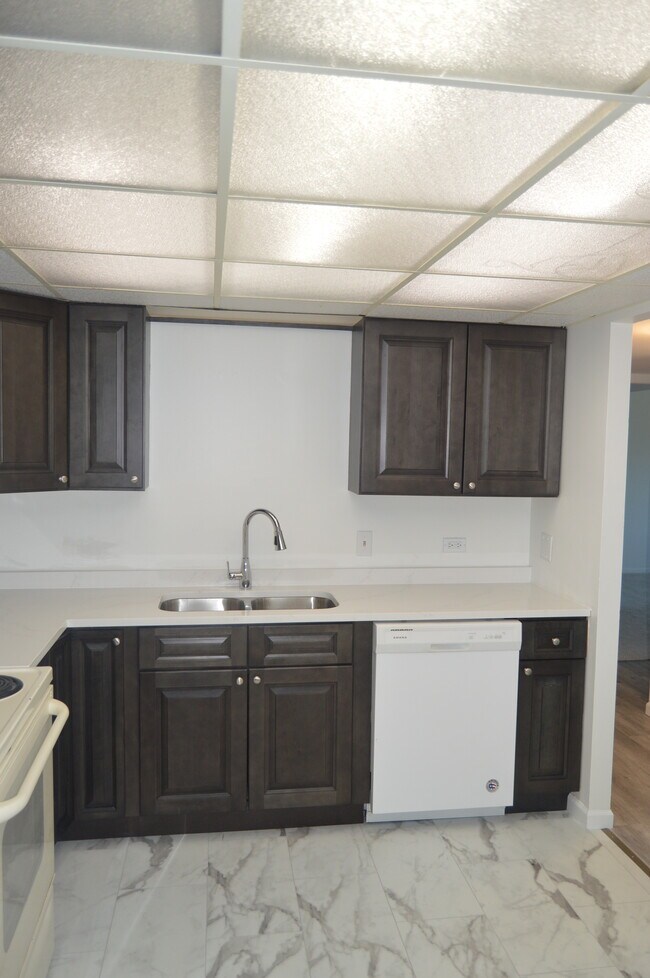 Building Photo - 13200 W Heiden Cir