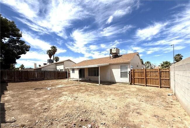 Building Photo - 5625 Ballinger Dr