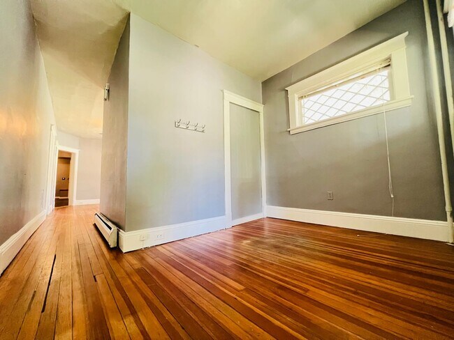 Building Photo - 57 S Main Ave