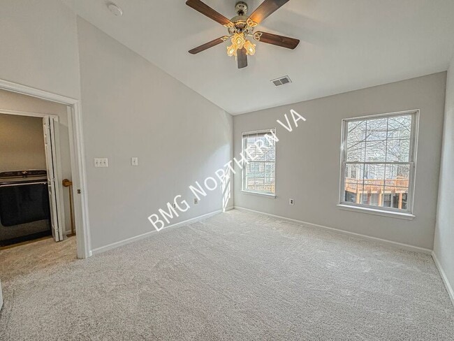 Building Photo - 4647 Flatlick Branch Dr