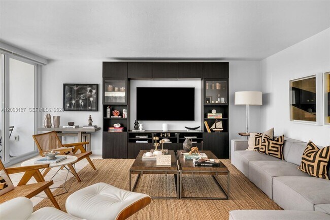Building Photo - 881 Ocean Dr