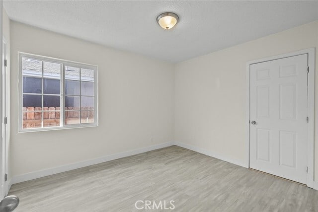Building Photo - 5040 N Lyman Ave