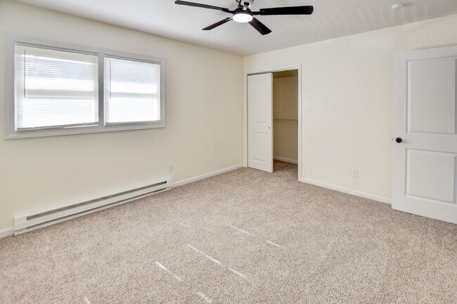 Building Photo - 2625 Harvard Dr