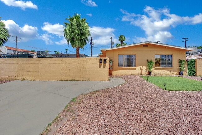 Building Photo - 1304 Rexford Pl