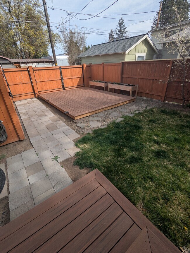 Building Photo - 402 NW 12th St