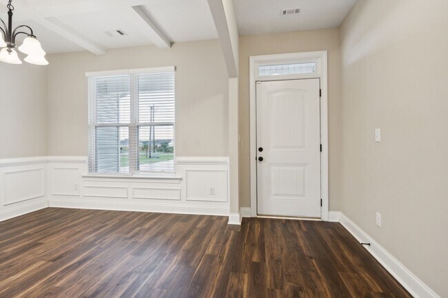 Building Photo - Charming 3BR House in Warrenville