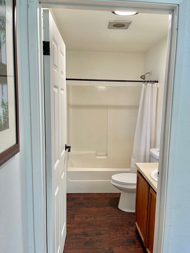 Building Photo - 3 Ala Loop