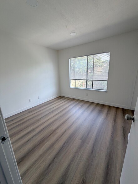 Guest Bedroom 2 - 16486 Elm Haven Dr