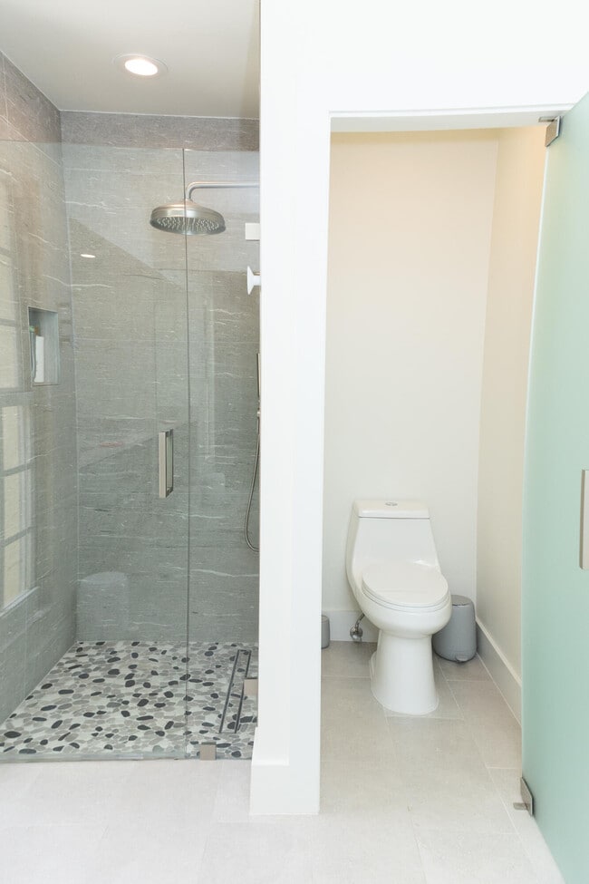Building Photo - 2291 Las Casitas Dr