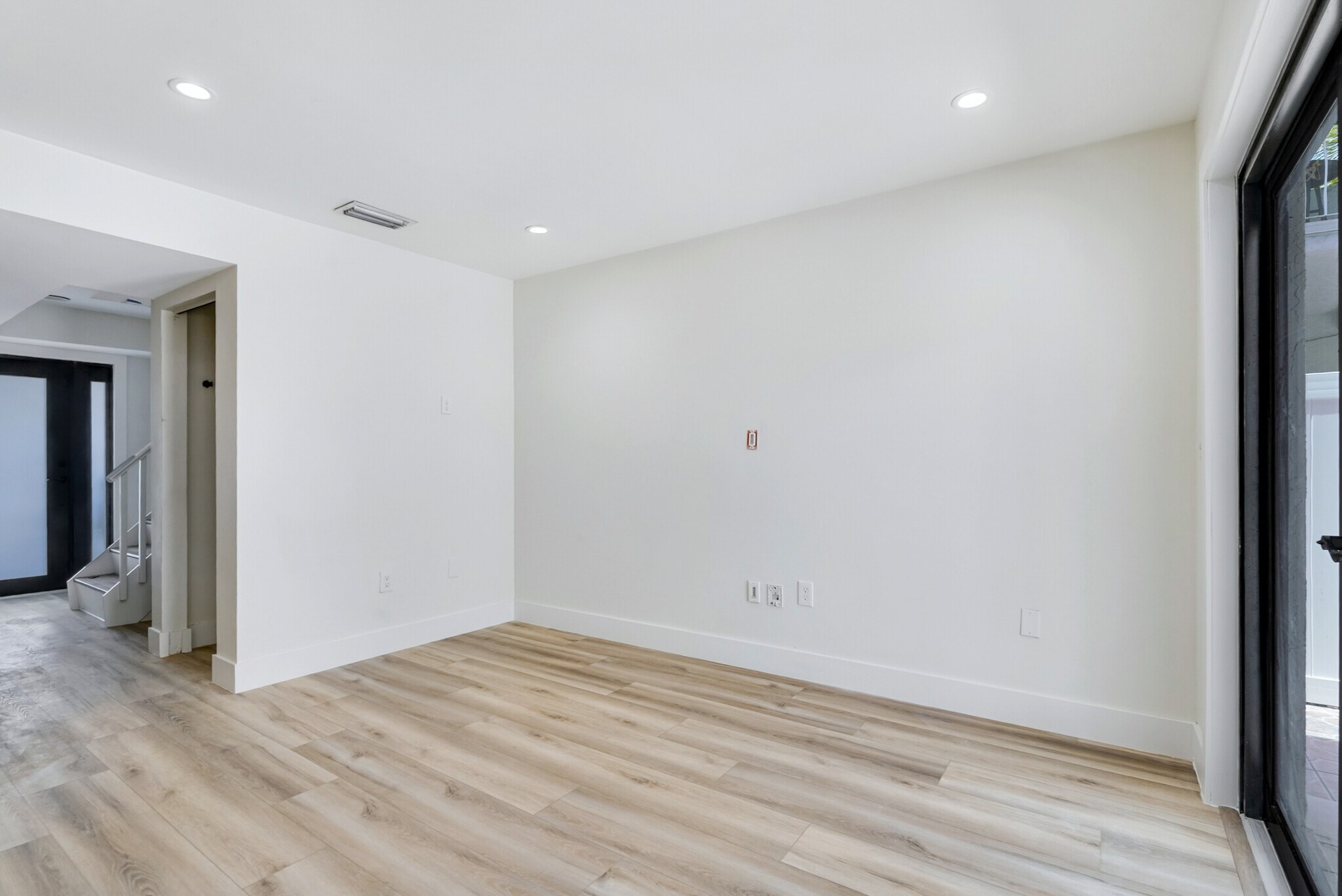 Building Photo - 3540 SW 17th St