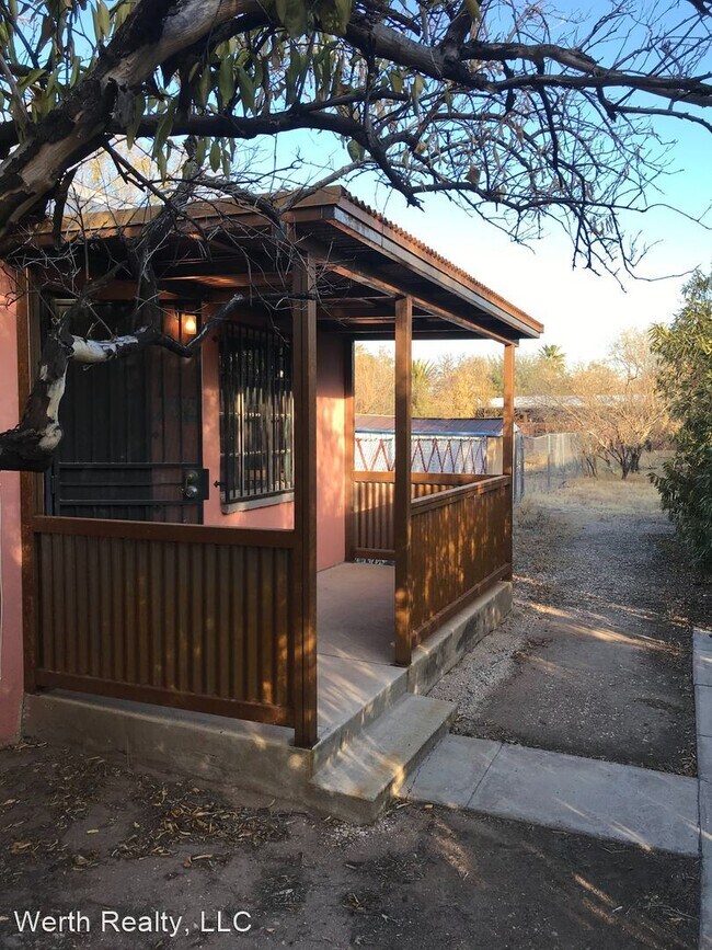 Building Photo - 1 br, 1 bath House - 3435 E. Pima Street