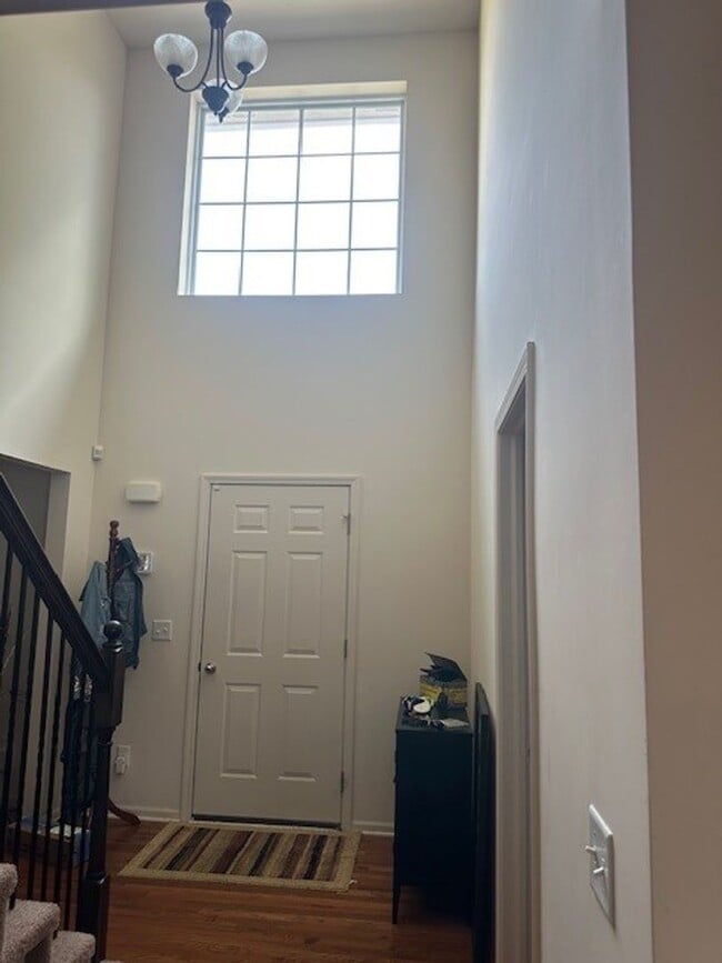 Building Photo - NEW RENTAL!