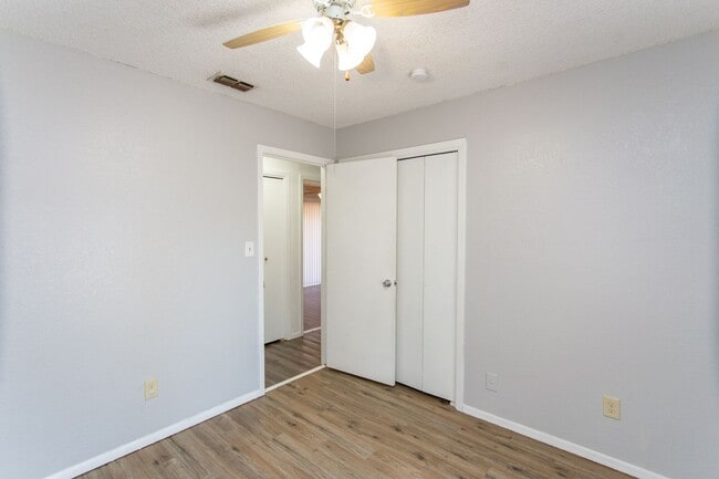 Building Photo - 3 Bedroom 2 Bath Home for Lease!
