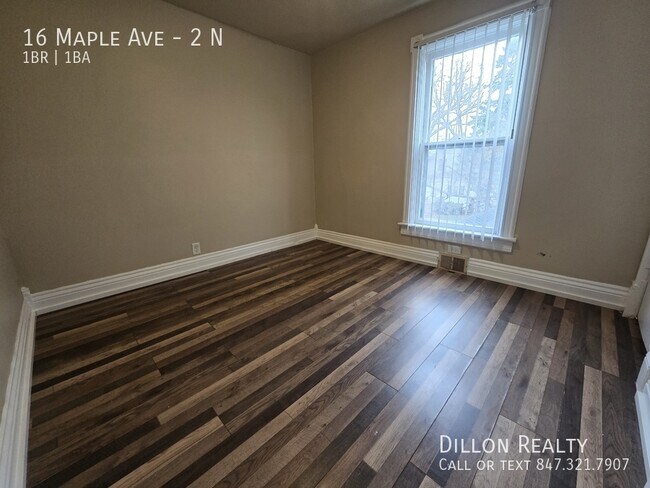 Building Photo - 16 Maple Ave